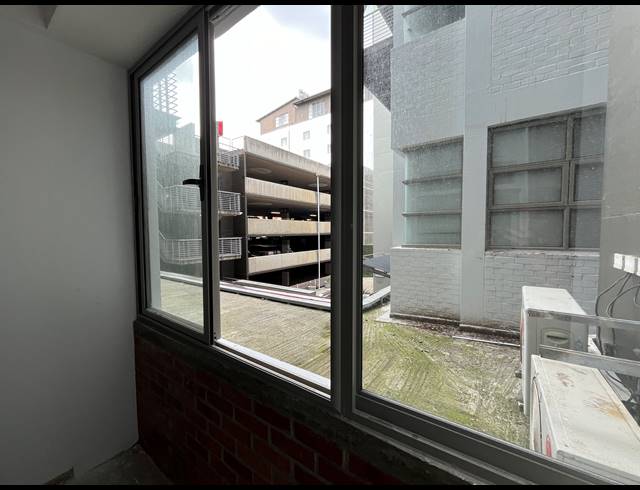 133M² OFFICE TO LET IN WOODSTOCK